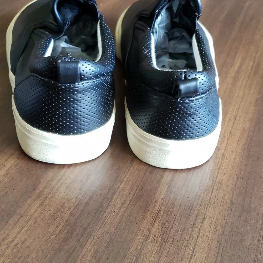 Old Navy Youth Size Slip On Size 3